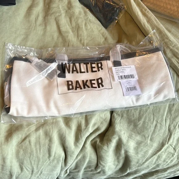 Walter Baker X Curateur Carly Tote Bag - Picture 7 of 10